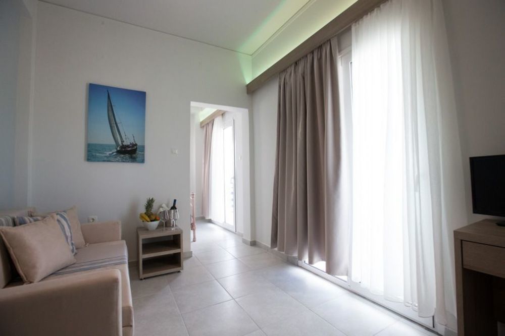 12 Olympian Gods Hotell Platamonas Exteriör bild